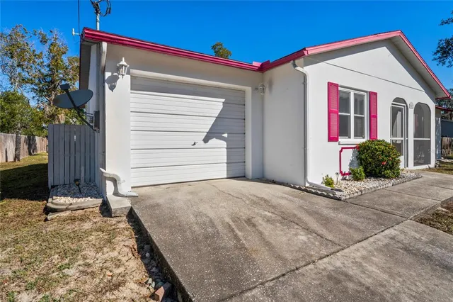 $299,900 | 9013 Nakoma Way, Weeki Wachee, FL 34613