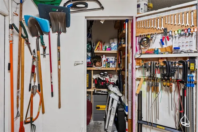 $299,900 | 9013 Nakoma Way, Weeki Wachee, FL 34613