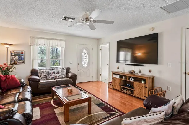 $299,900 | 9013 Nakoma Way, Weeki Wachee, FL 34613