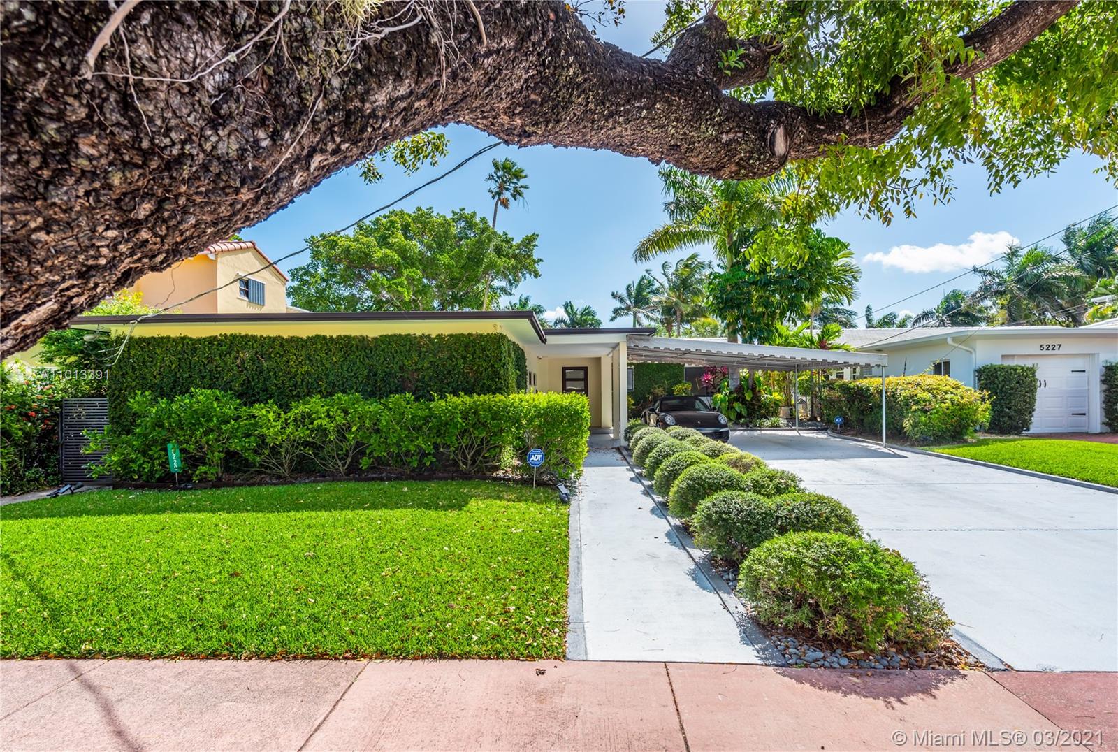 5229 Alton Road Miami Beach, FL 33140 - Photo 8 of 53