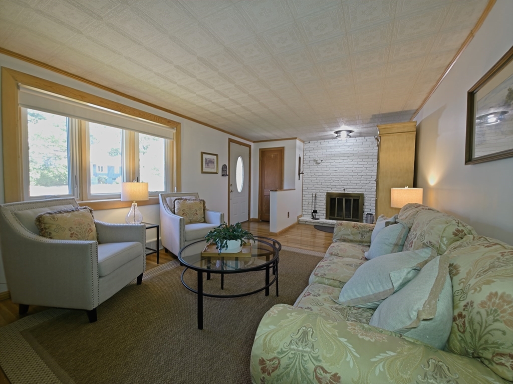 71 Francis Wyman Road Burlington, MA 01803 - Photo 2 of 23