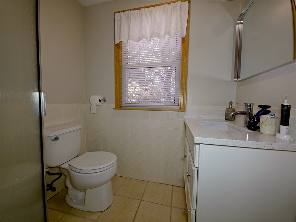 71 Francis Wyman Road Burlington, MA 01803 - Photo 10 of 23