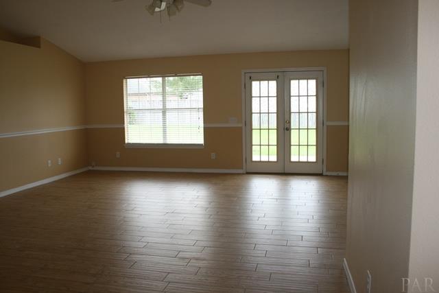 7108 Fitzpatrick Road Pensacola, FL 32526 - Photo 4 of 24