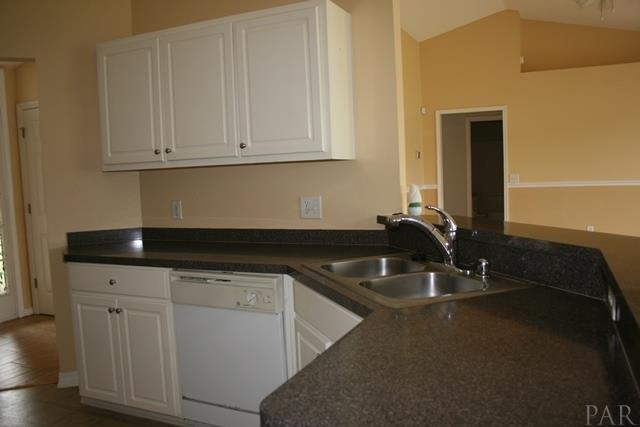 7108 Fitzpatrick Road Pensacola, FL 32526 - Photo 10 of 24