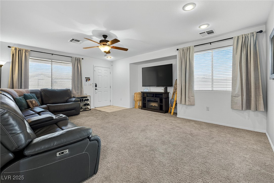 10355 Faustine Avenue Las Vegas, NV 89129 - Photo 6 of 31