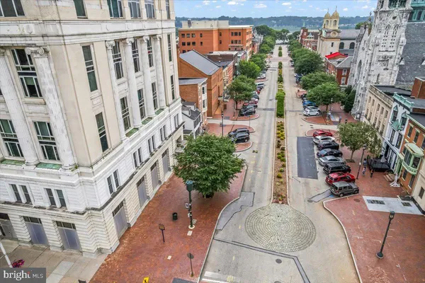 $204,000 | 231 State Street, Unit 805, Harrisburg, PA 17101