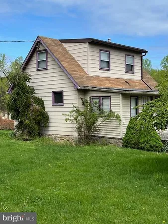 $275,000 | 37 Erhardt Road, Fleetwood, PA 19522