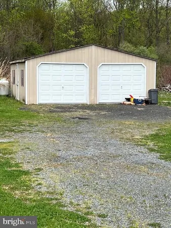 $275,000 | 37 Erhardt Road, Fleetwood, PA 19522
