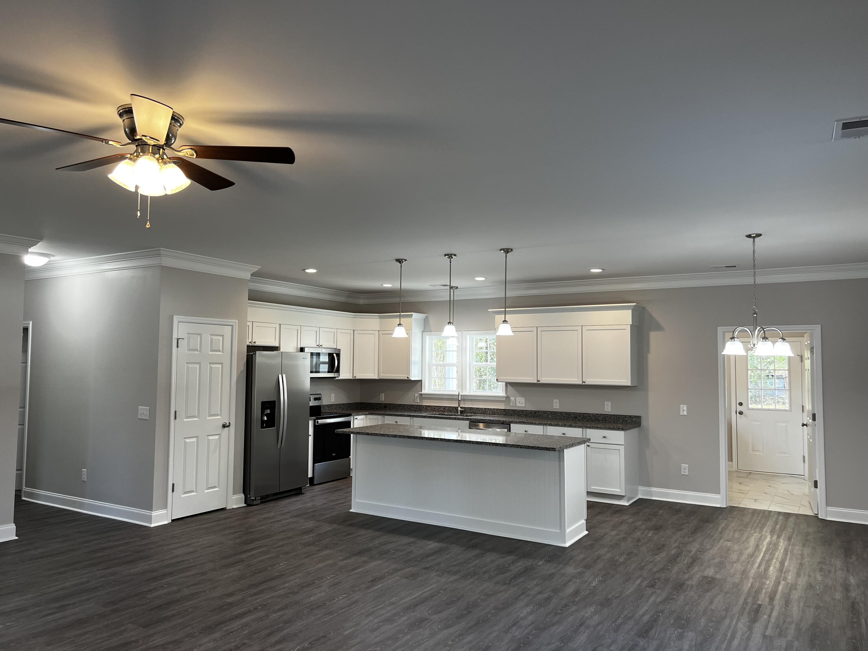 403 Berkeley Drive Moncks Corner, SC 29461 - Photo 11 of 31 Kitchen