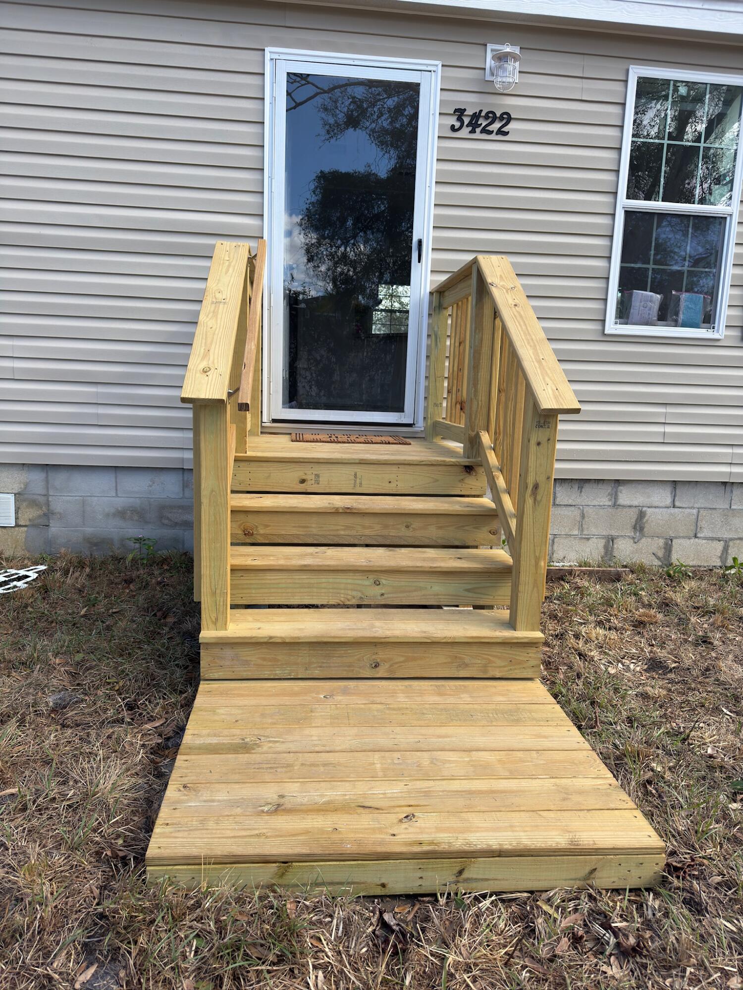 3422 Northwest 17th Avenue Okeechobee, FL 34972 - Photo 13 of 16 Front