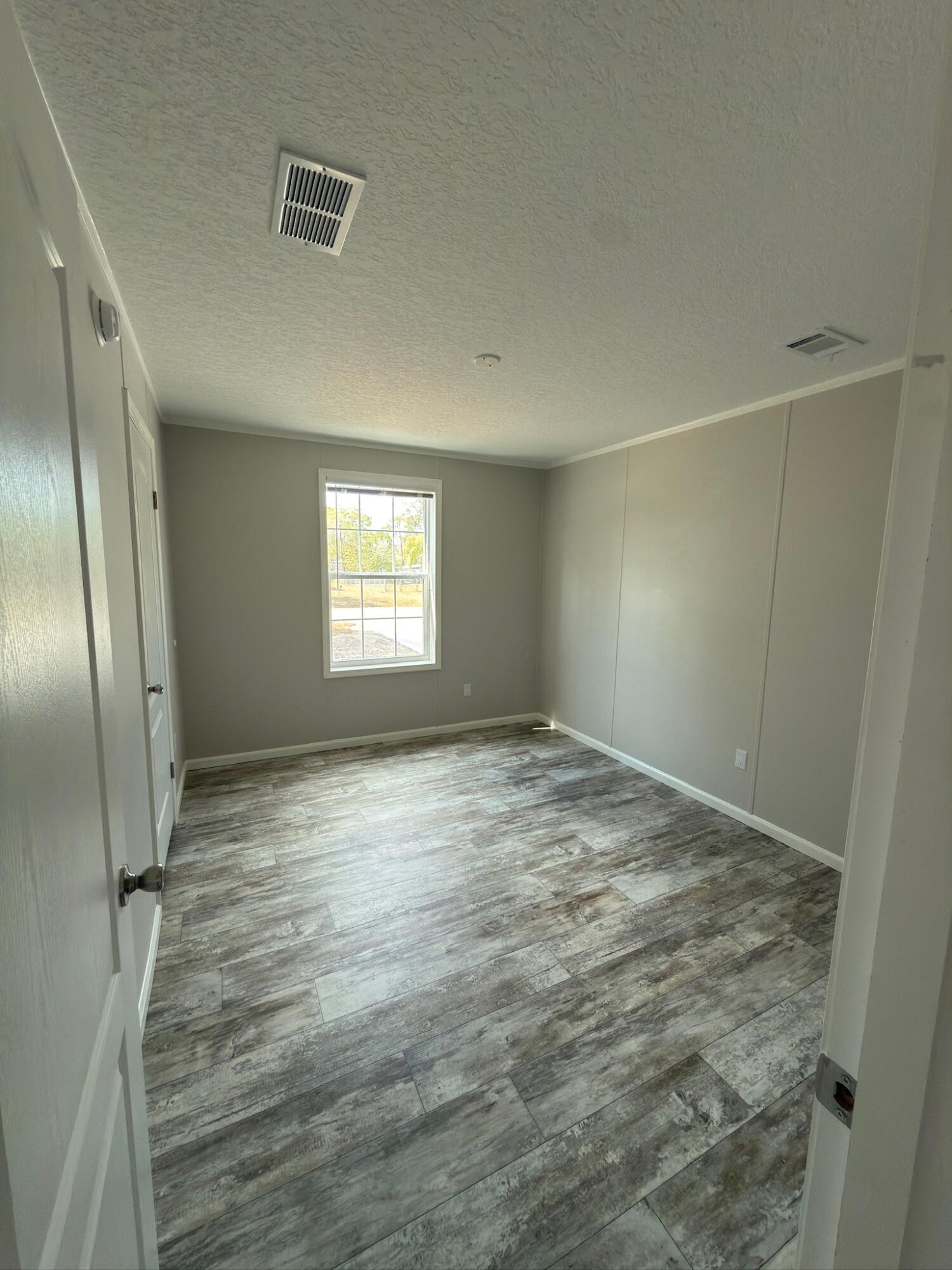 3422 Northwest 17th Avenue Okeechobee, FL 34972 - Photo 6 of 16 Bedroom 2