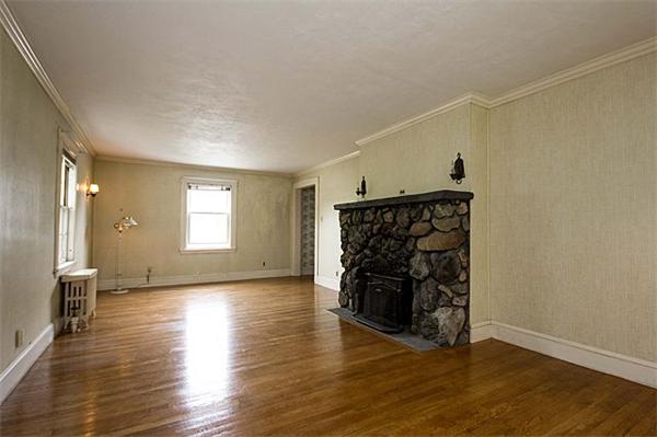 91 Harland Road Waltham, MA 02453 - Photo 4 of 17