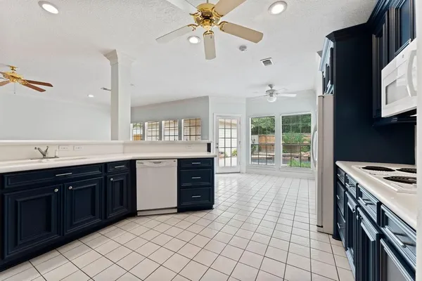 $4,300 | 29 Berry Blossom Drive, The Woodlands, TX 77380