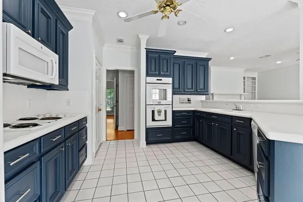 $4,300 | 29 Berry Blossom Drive, The Woodlands, TX 77380