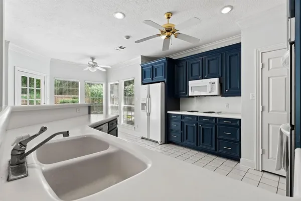 $4,300 | 29 Berry Blossom Drive, The Woodlands, TX 77380