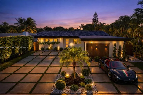 $3,850,000 | 1560 Cleveland Road, Miami Beach, FL 33141