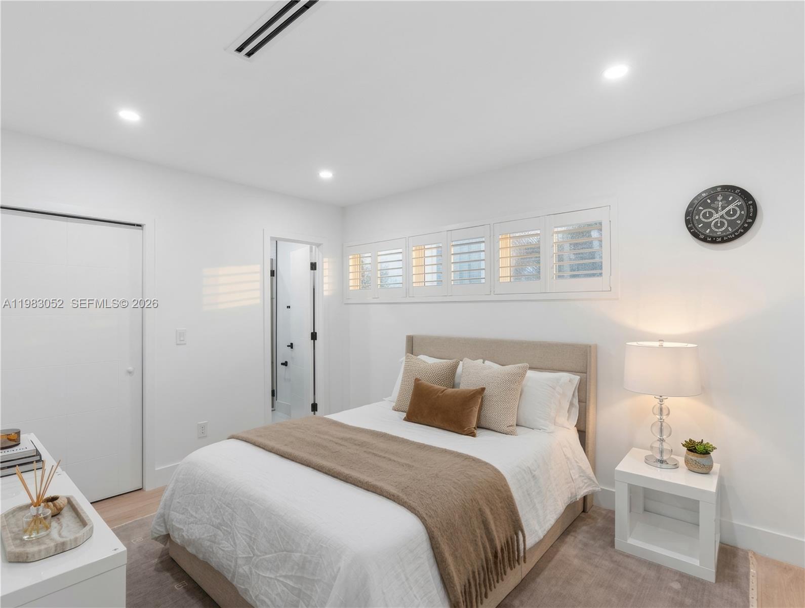 1560 Cleveland Road Miami Beach, FL 33141 - Photo 12 of 15