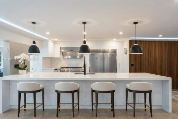 $3,850,000 | 1560 Cleveland Road, Miami Beach, FL 33141