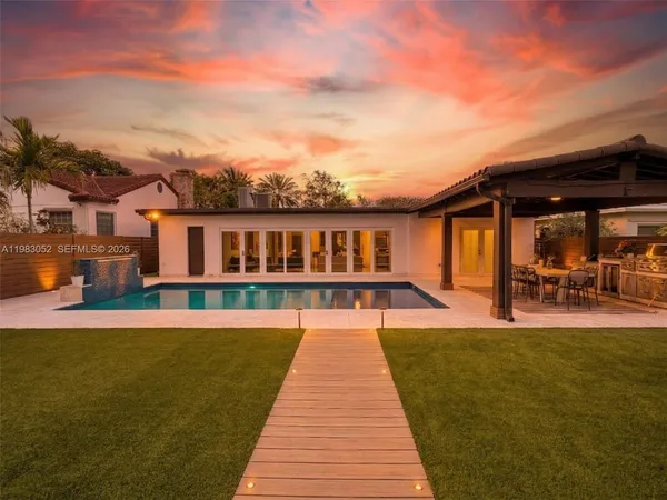 $3,850,000 | 1560 Cleveland Road, Miami Beach, FL 33141