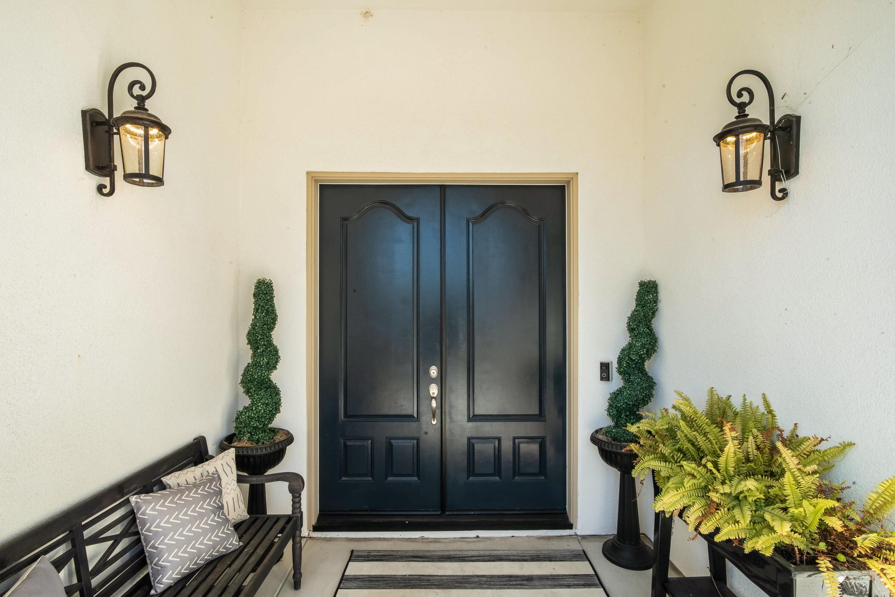 720 Mesa Drive Solvang, CA 93463 - Photo 5 of 44 005_Front Porch