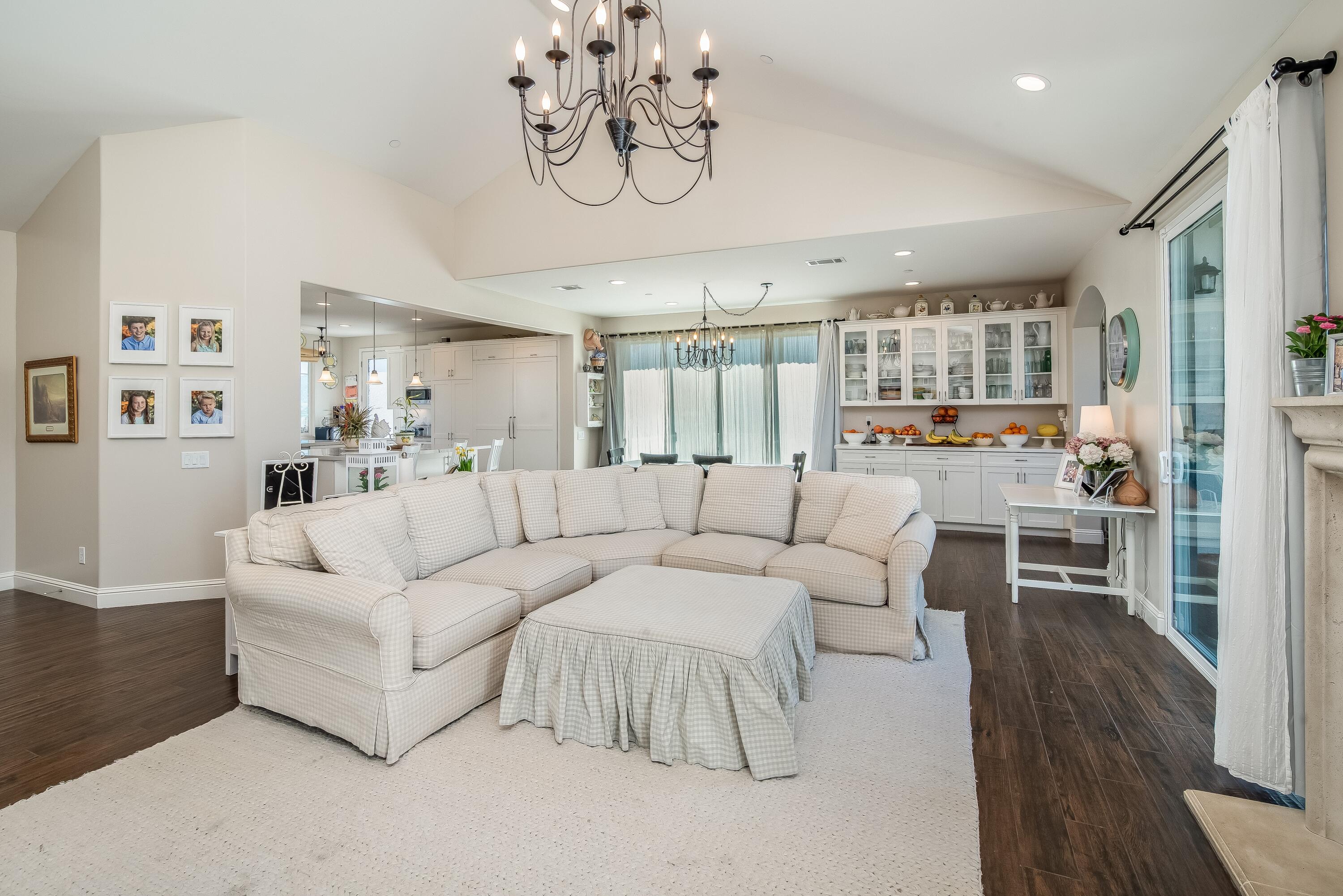 720 Mesa Drive Solvang, CA 93463 - Photo 8 of 44 007_Cathedral Ceilings