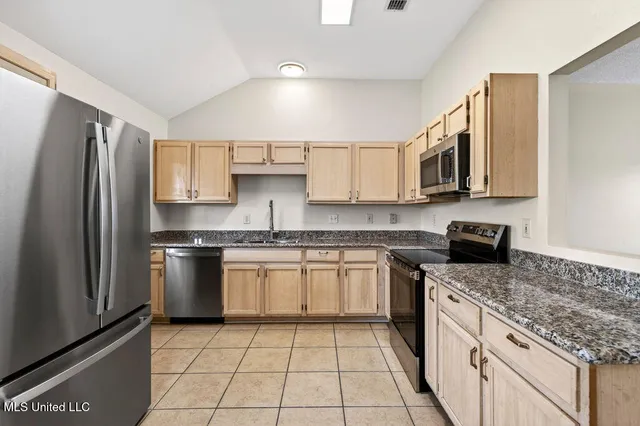 $1,650 | 10617 Maple Street, Vancleave, MS 39565