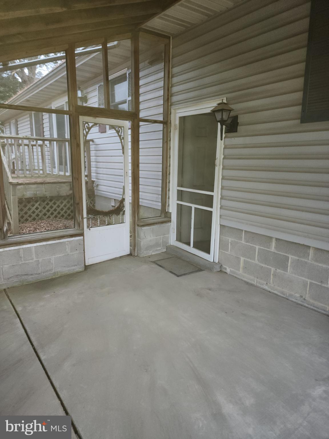 9310 Romancoke Road Stevensville, MD 21666 - Photo 33 of 35 a view of a house with a large window