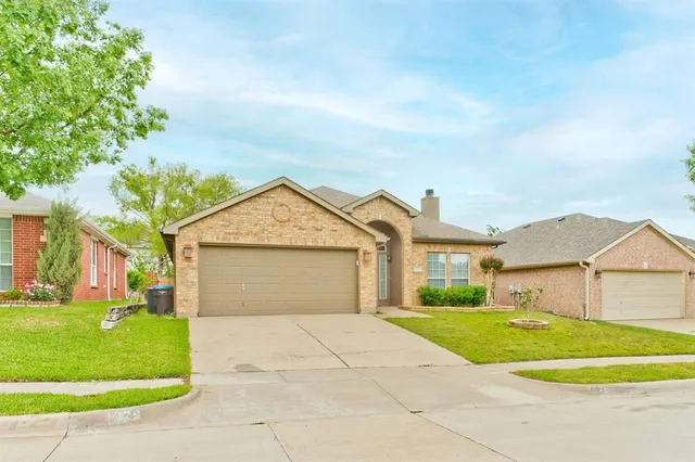 $2,200 | 4929 Spur Ridge Court, Fort Worth, TX 76244