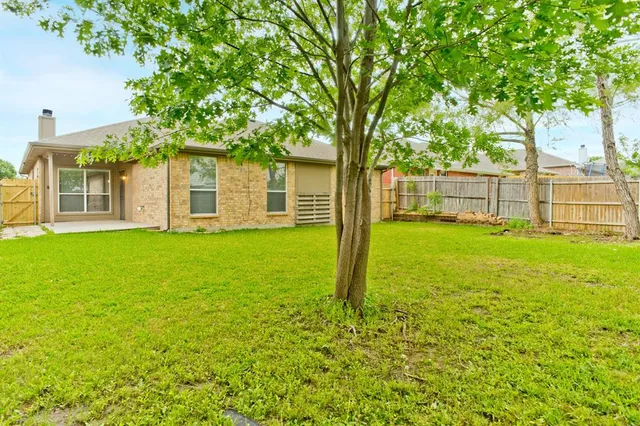 $2,200 | 4929 Spur Ridge Court, Fort Worth, TX 76244