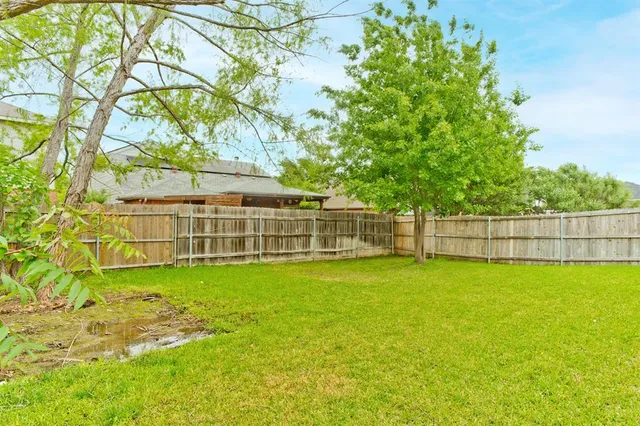 $2,200 | 4929 Spur Ridge Court, Fort Worth, TX 76244