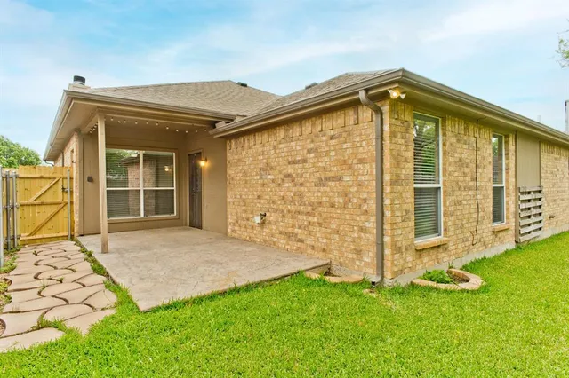 $2,200 | 4929 Spur Ridge Court, Fort Worth, TX 76244