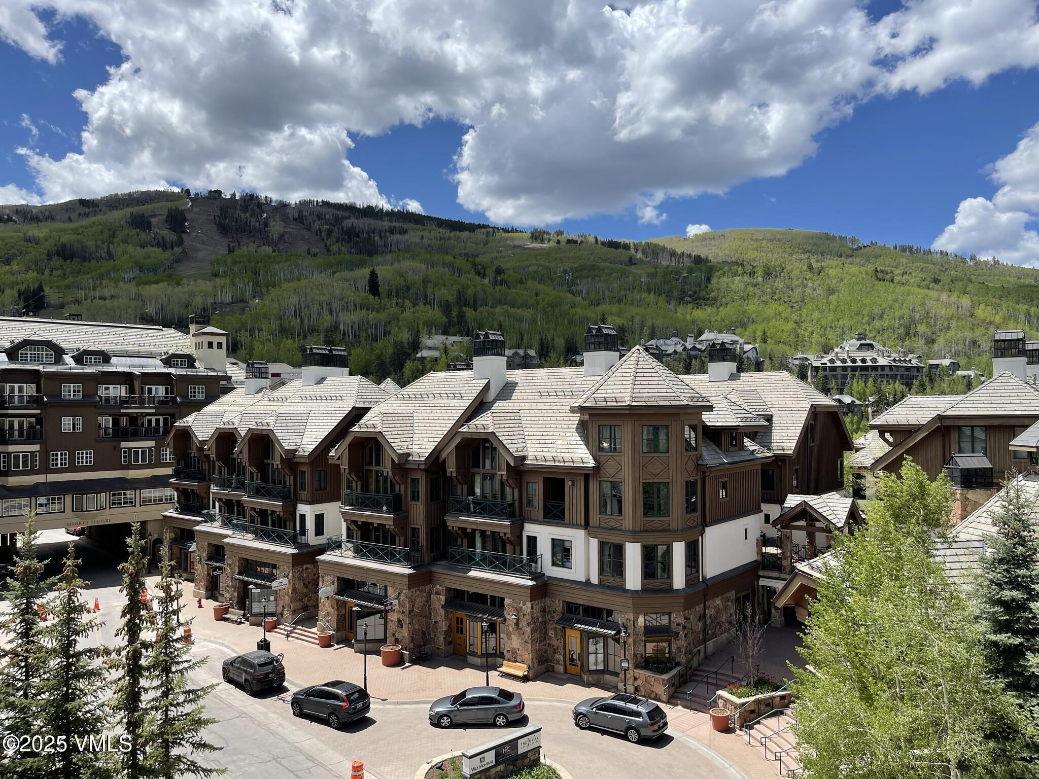 210 Offerson Road, Unit 109 WEEK 48 Beaver Creek, CO 81620 - Photo 3 of 27 a picture of houses with outdoor space