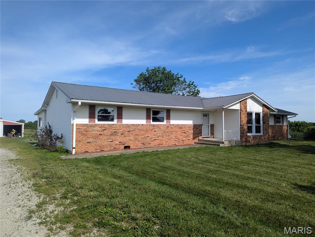 1434 Mulberry Grove Road Mulberry Grove, IL 62262 - Photo 3 of 45