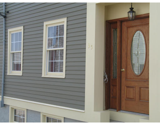 35 Cook Street, Unit 2 Boston, MA 02129 - Photo 1 of 1 Gallery Image 1