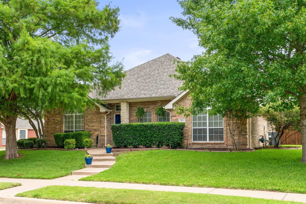 205 Crepe Myrtle Lane Murphy, TX 75094 - Photo 3 of 33 front view of a house with a yard