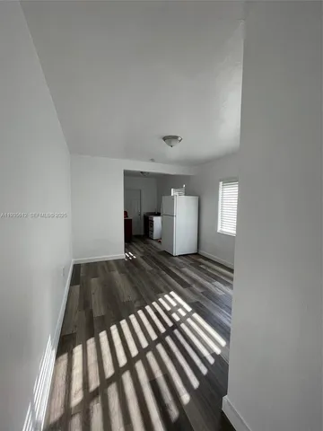 $1,400 | 430 Southwest 6th Avenue, Unit 8, Miami, FL 33130