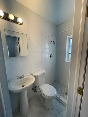 $1,400 | 430 Southwest 6th Avenue, Unit 8, Miami, FL 33130