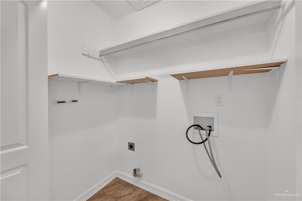 304 Santa Fe Street Alton, TX 78573 - Photo 20 of 31 a view of small space