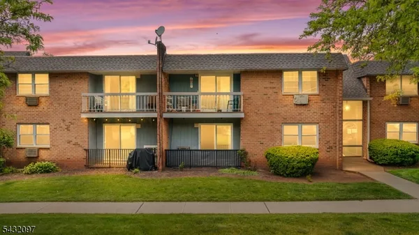 $225,000 | 806 Eves Drive, Unit 3G, Hillsborough, NJ 08844
