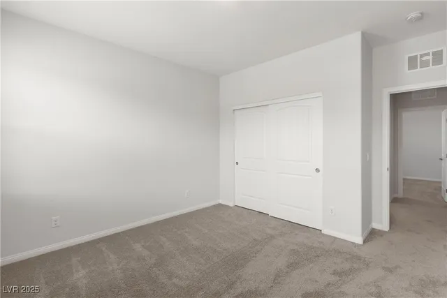 $2,200 | 5704 Steinbeck Vly Street, Las Vegas, NV 89113