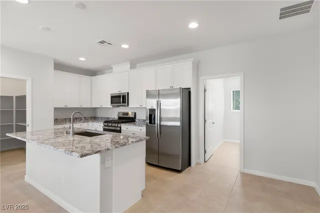 $2,200 | 5704 Steinbeck Vly Street, Las Vegas, NV 89113