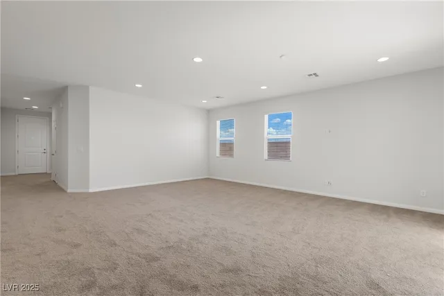 $2,200 | 5704 Steinbeck Vly Street, Las Vegas, NV 89113