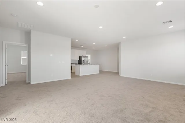 $2,200 | 5704 Steinbeck Vly Street, Las Vegas, NV 89113