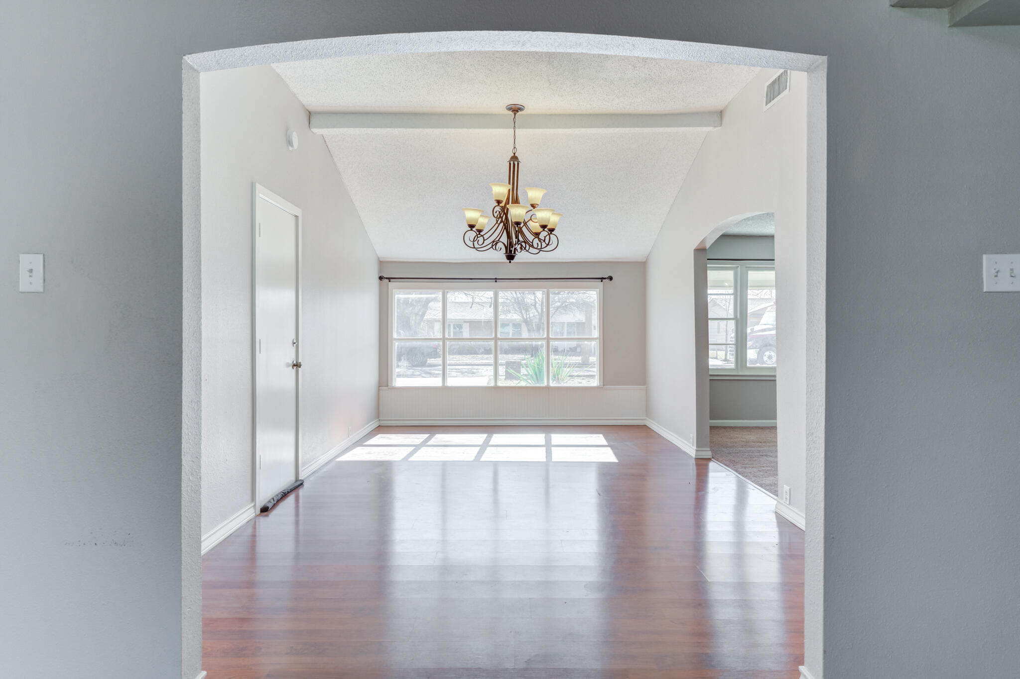 4824 6th Street Lubbock, TX 79416 - Photo 2 of 41 4824-6th-St-Lubbock-TX_17_Dining