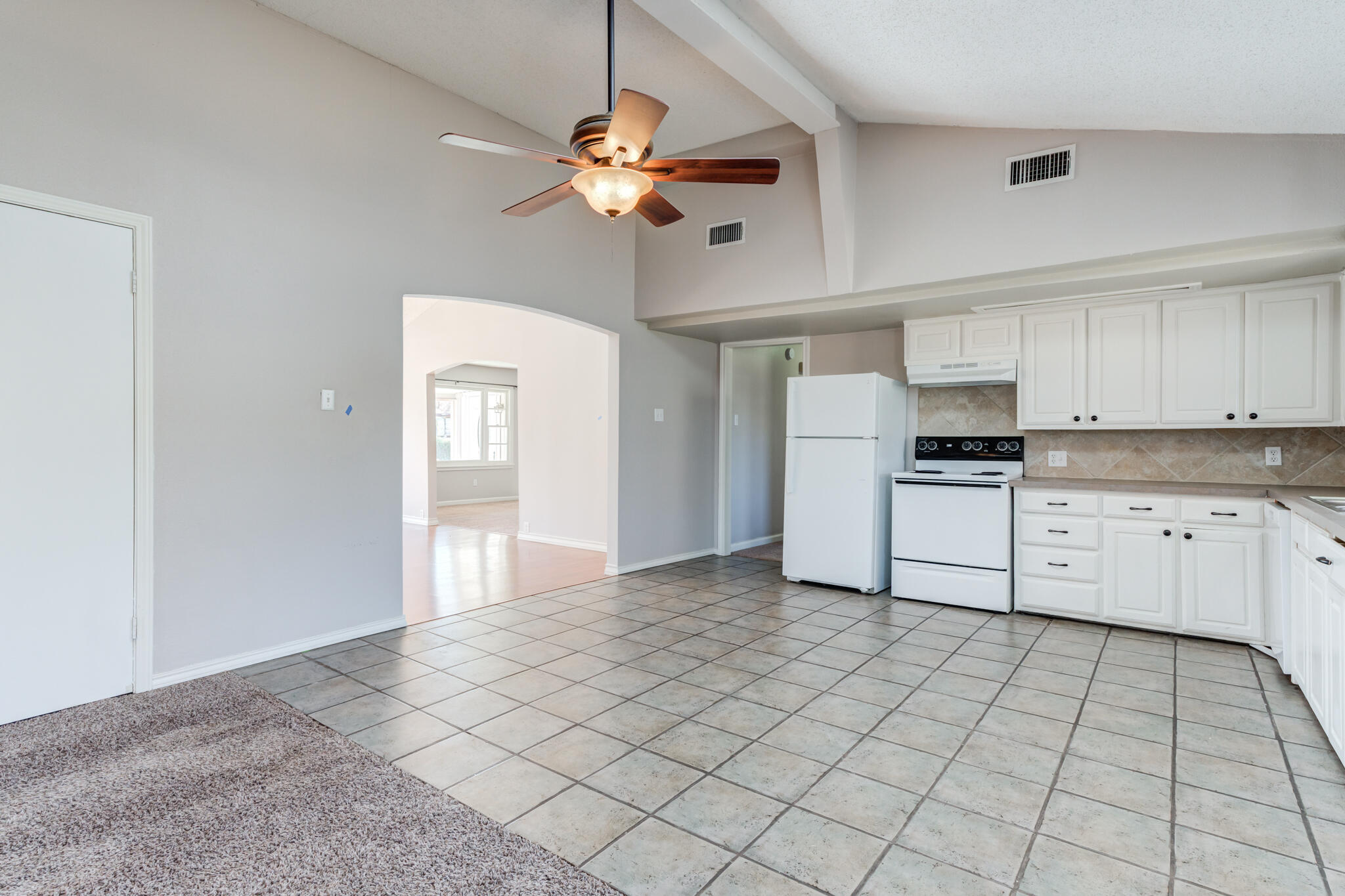 4824 6th Street Lubbock, TX 79416 - Photo 29 of 41 4824-6th-St-Lubbock-TX_29_Kitchen