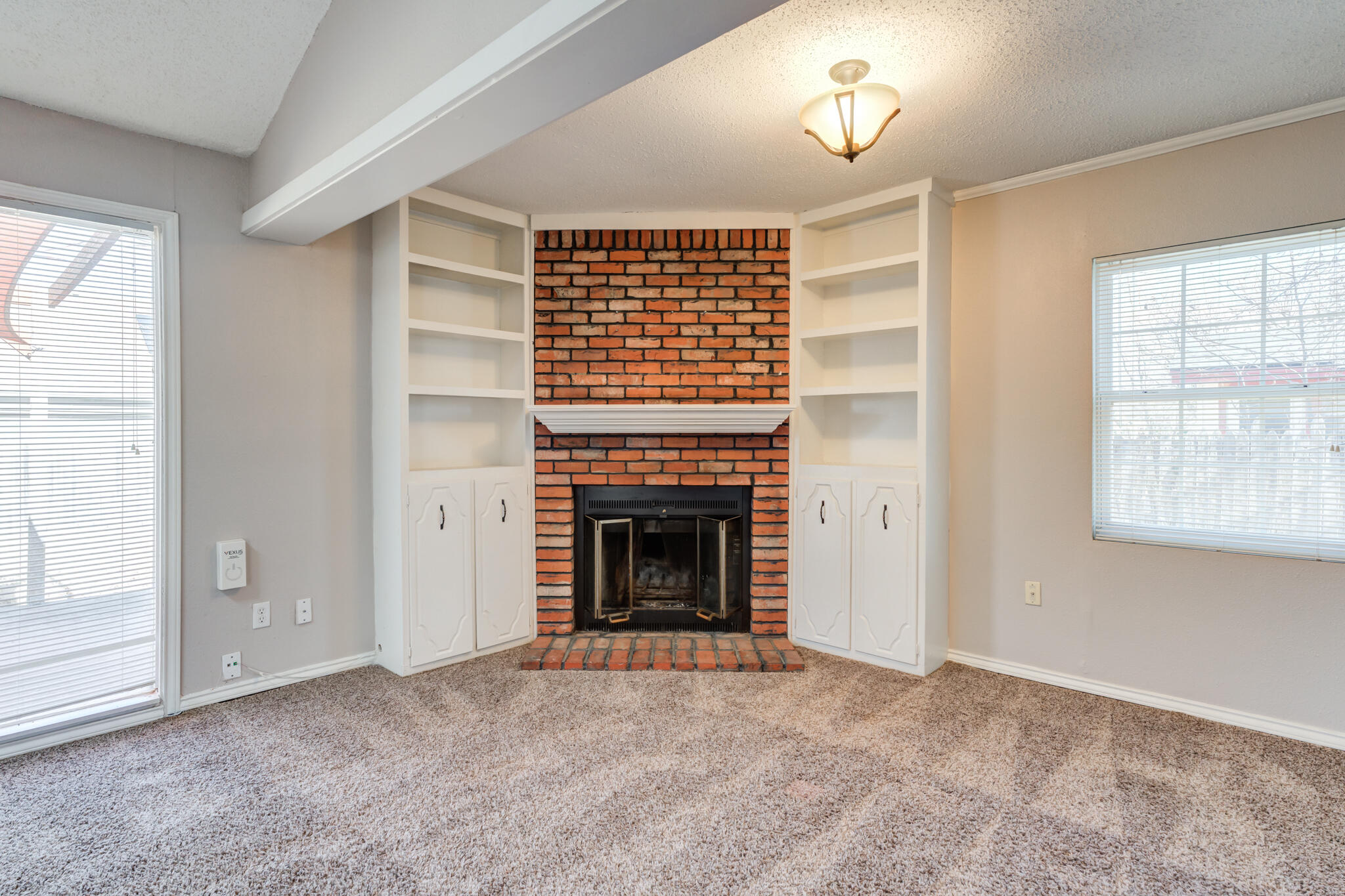 4824 6th Street Lubbock, TX 79416 - Photo 4 of 41 4824-6th-St-Lubbock-TX_25_Living