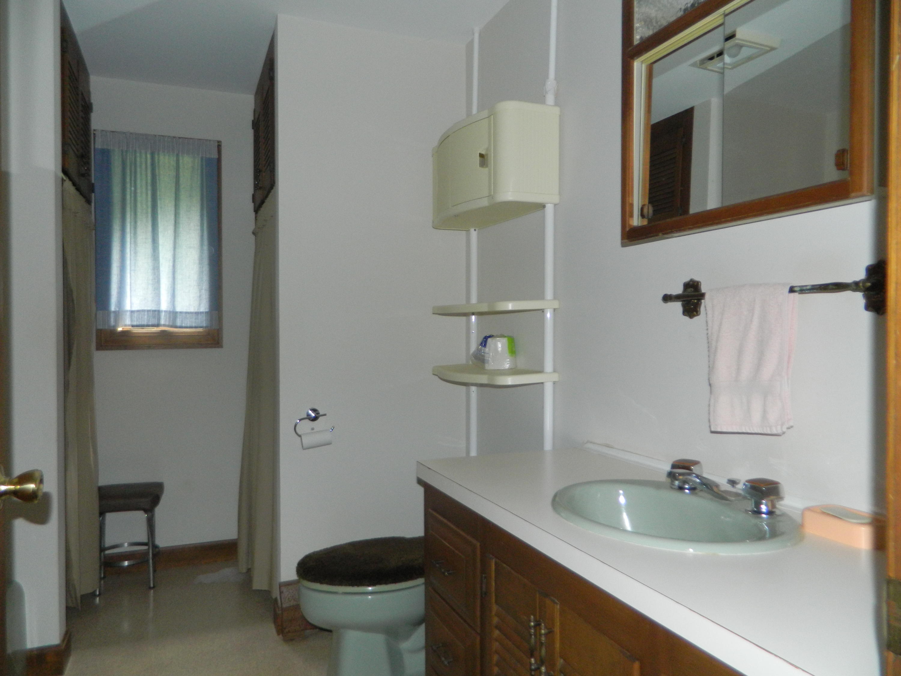 127 Pleasant Street Springvale, ME 04083 - Photo 31 of 47 DSCN7448