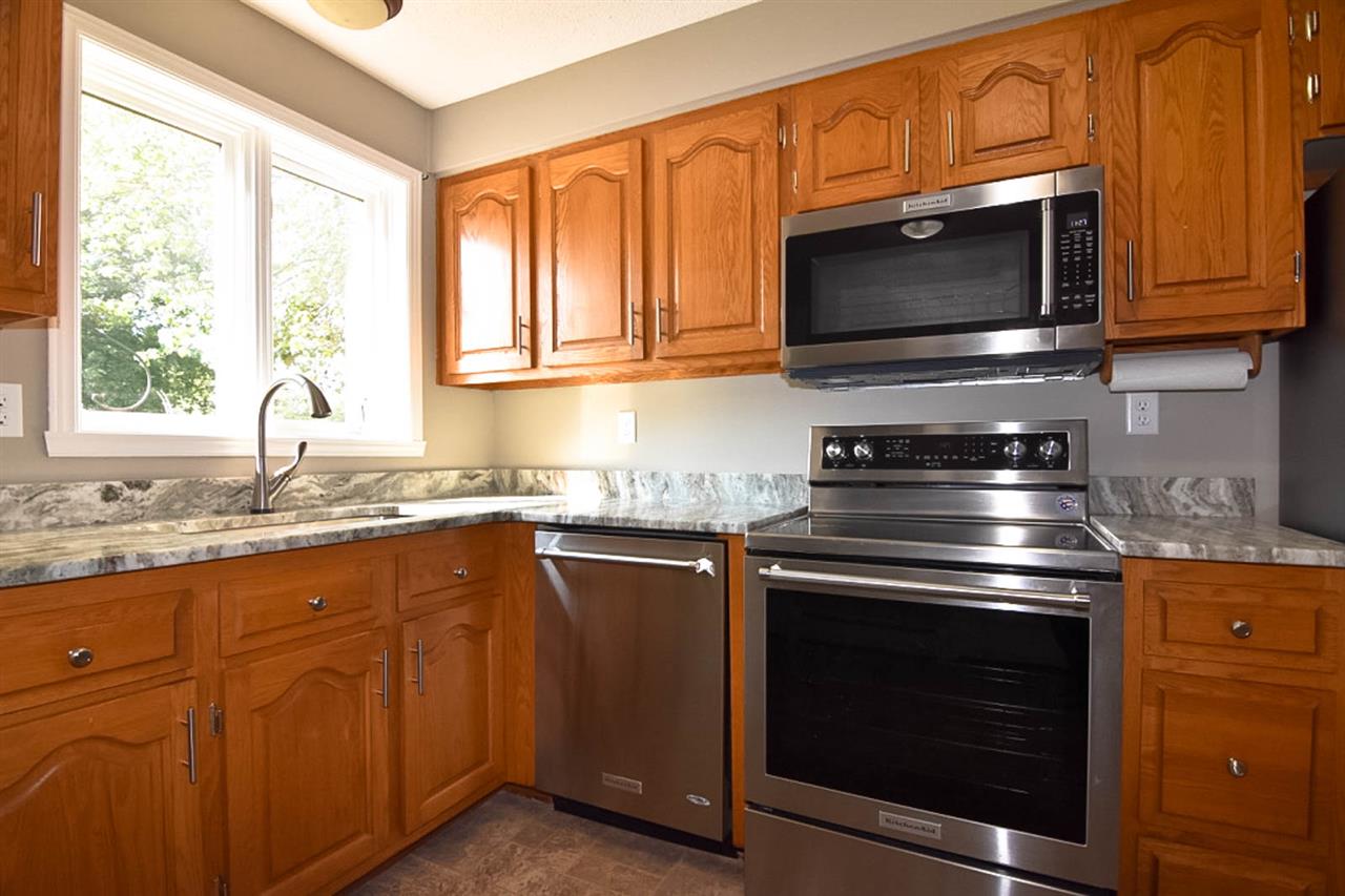 58 Shelburne Road Merrimack, NH 03054 - Photo 6 of 31 Gallery Image 6
