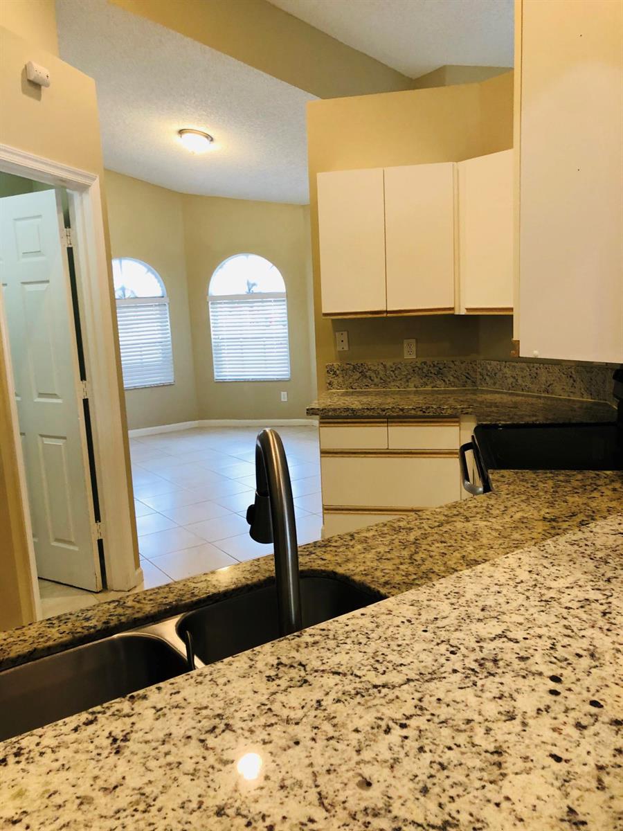 1814 Barnstable Road Wellington, FL 33414 - Photo 3 of 21