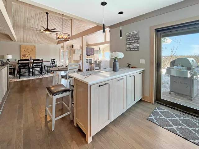 $899,000 | 25-50 Cottage Hill Drive, Lake Carroll, IL 61046